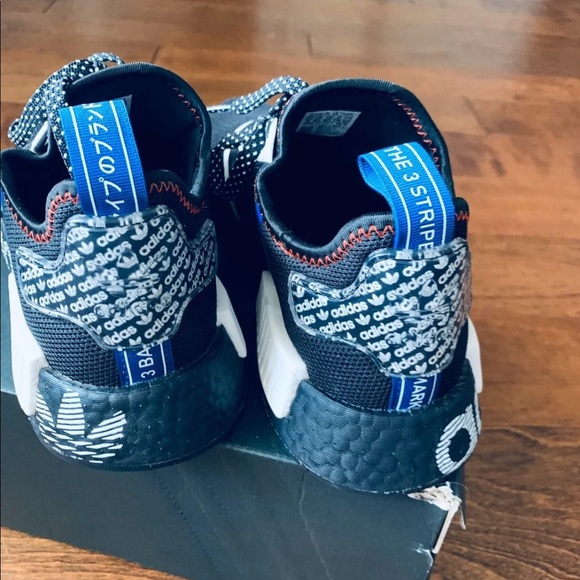 BNIB NMD R1 Size 9 - Picture 3 of 6